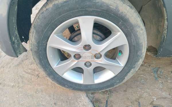 DAIHATSU SIRION