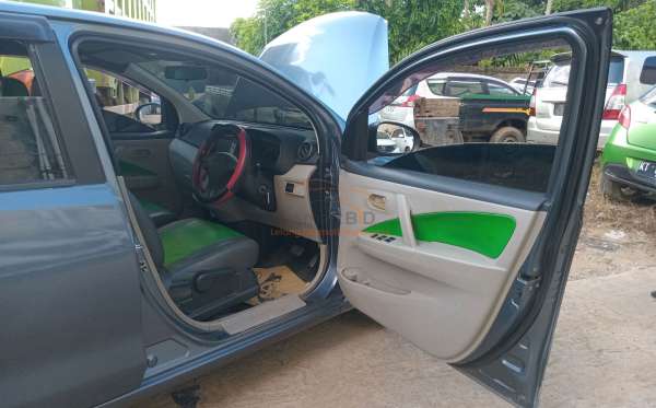 DAIHATSU SIRION