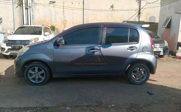 DAIHATSU SIRION