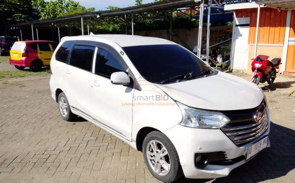 DAIHATSU  XENIA  1.3 X