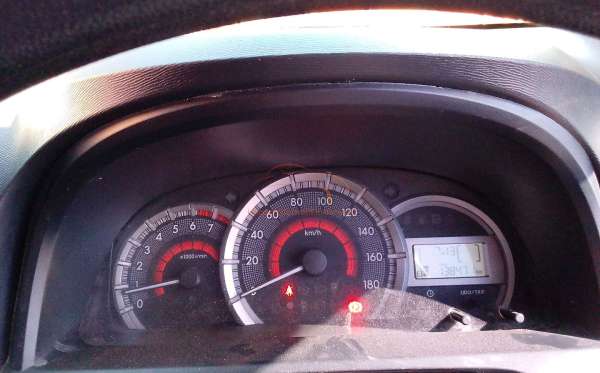 DAIHATSU  XENIA  1.3 X