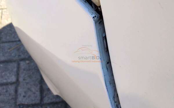 DAIHATSU  XENIA  1.3 X