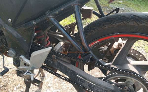 HONDA CB 150 R