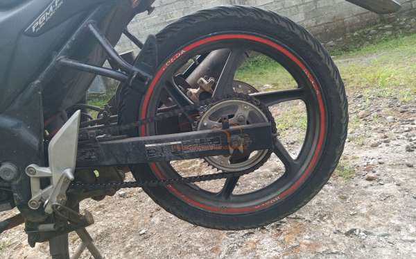 HONDA CB 150 R