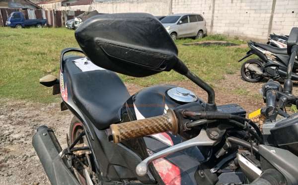 HONDA CB 150 R