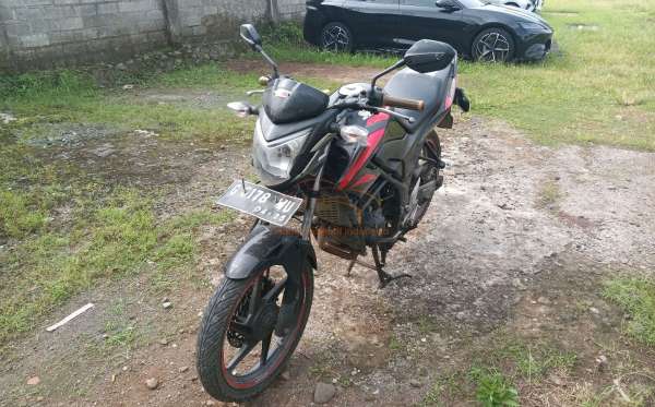 HONDA CB 150 R