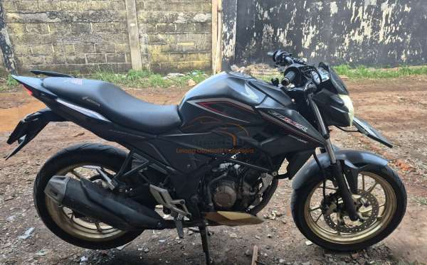 HONDA CB 150 R