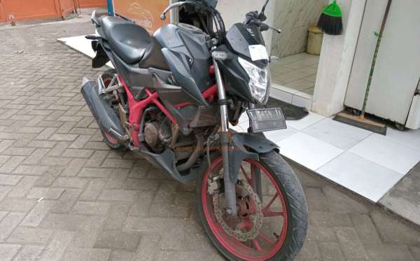 HONDA CB 150 R
