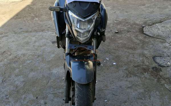 HONDA CB 150 R