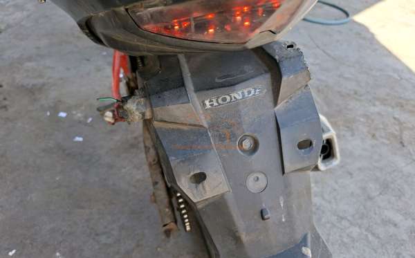 HONDA CB 150 R