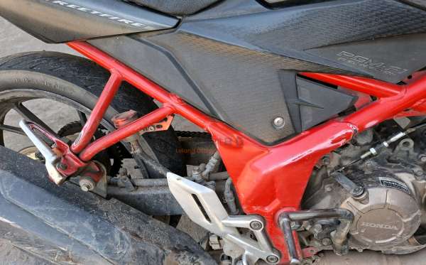 HONDA CB 150 R