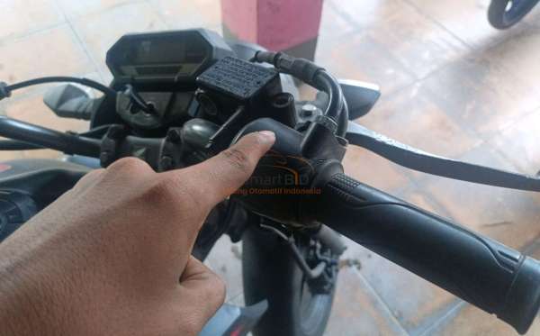 HONDA CB 150 Verza
