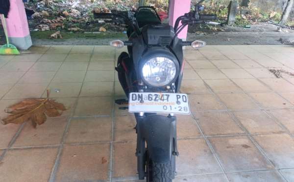 HONDA CB 150 Verza