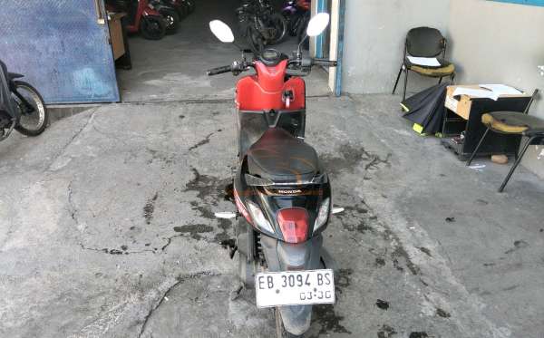 HONDA  GENIO