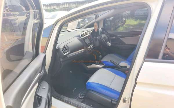 HONDA JAZZ GK5 1.5 RS
