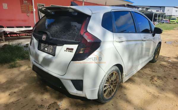 HONDA JAZZ GK5 1.5 RS