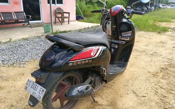 HONDA SCOOPY SPORTY