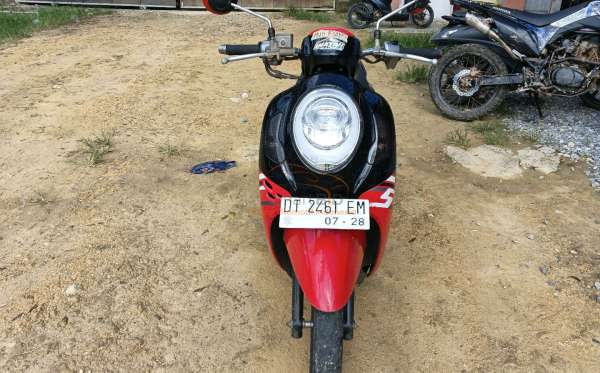HONDA SCOOPY SPORTY
