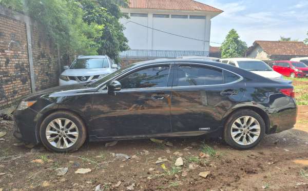 LEXUS ES 300H