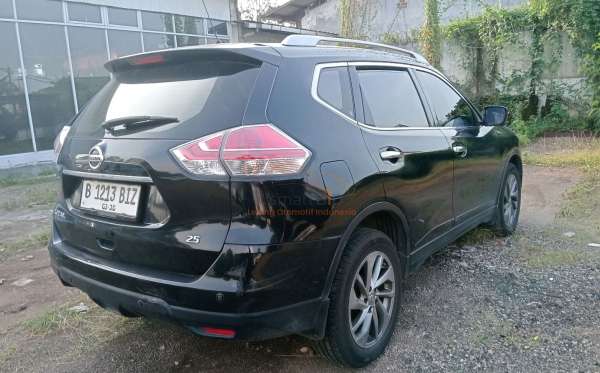 NISSAN X TRAIL 2.5