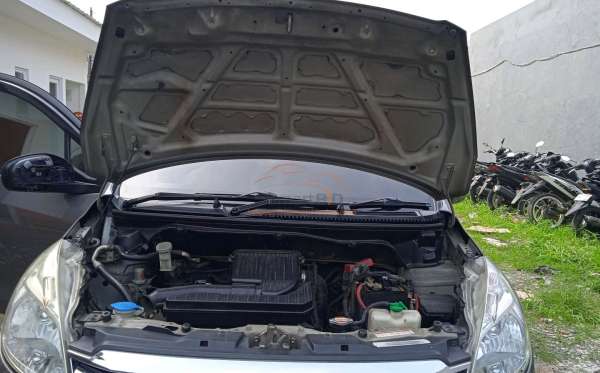 SUZUKI  ERTIGA
