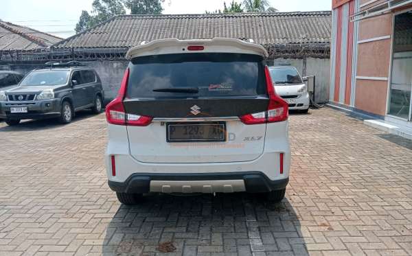 SUZUKI XL7