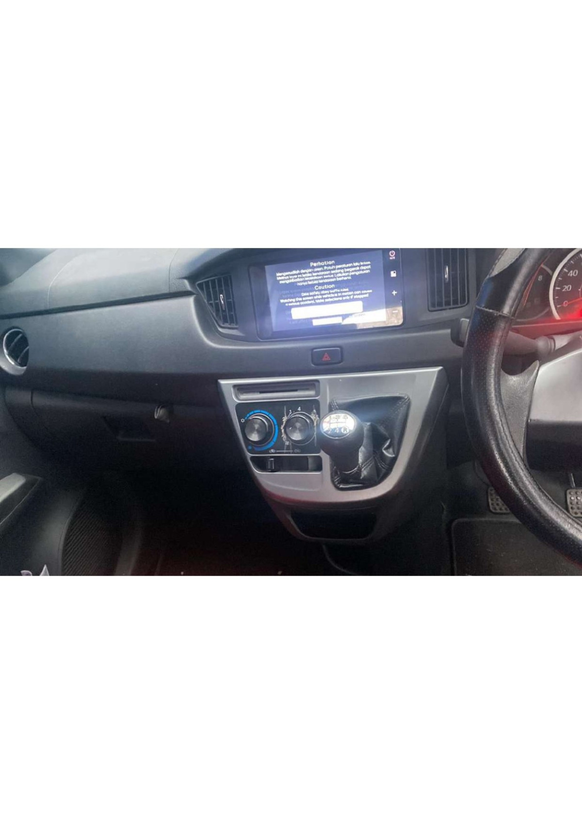 DAIHATSU SIGRA  R