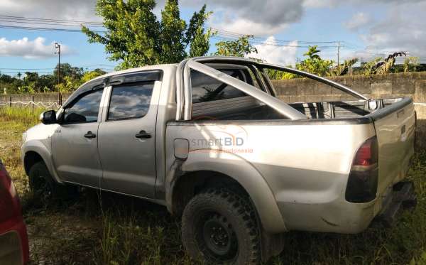 TOYOTA HILUX 2.5 E 4X4 DC