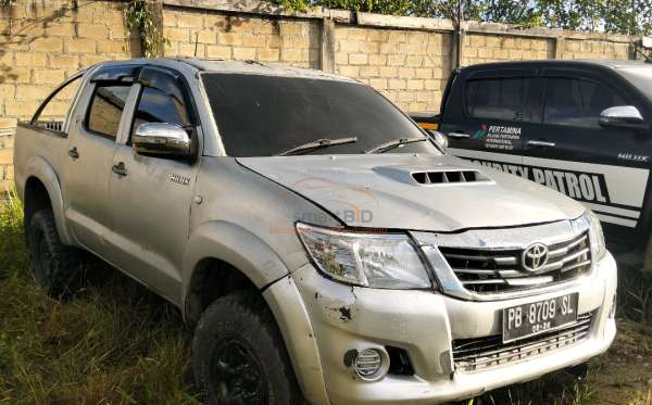 TOYOTA HILUX 2.5 E 4X4 DC