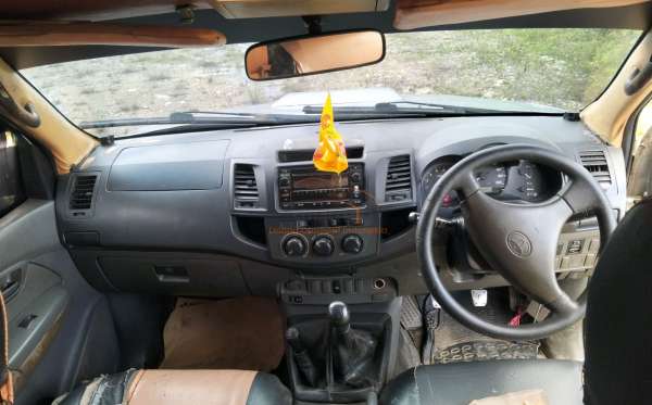 TOYOTA HILUX 2.5 E 4X4 DC