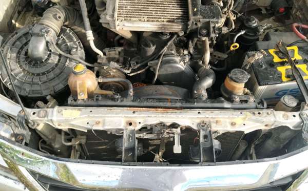 TOYOTA HILUX 2.5 E 4X4 DC