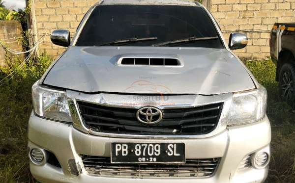 TOYOTA HILUX 2.5 E 4X4 DC