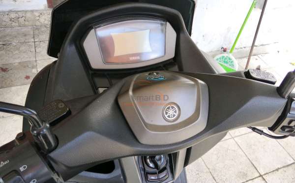 YAMAHA  NMAX
