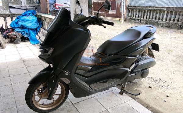 YAMAHA  NMAX