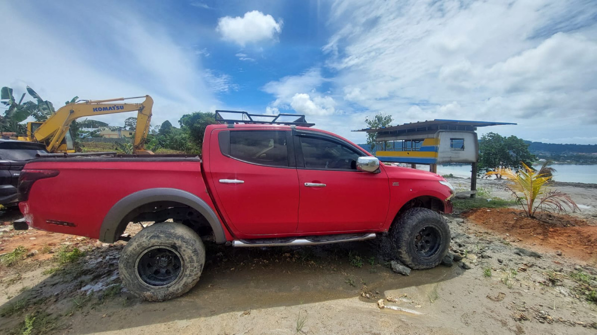 MITSUBISHI  TRITON DC EXCEED (4X4)