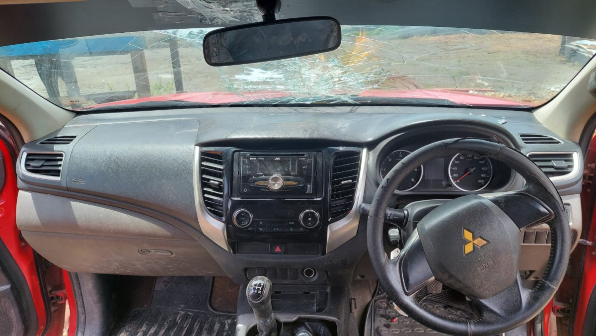MITSUBISHI  TRITON DC EXCEED (4X4)
