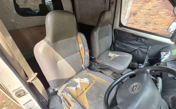 DAIHATSU GRAN MAX BLIND VAN