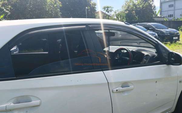 HONDA  BRIO  DD2 1.3 E