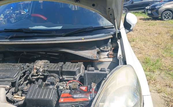 HONDA  BRIO  DD2 1.3 E