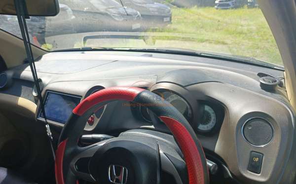 HONDA  BRIO  DD2 1.3 E