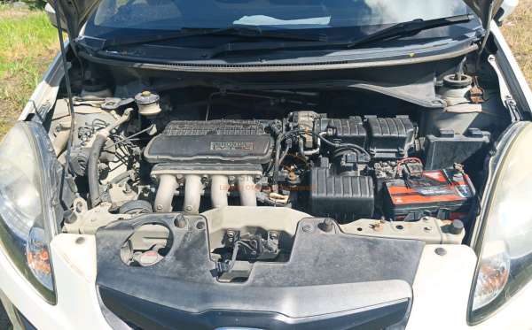 HONDA  BRIO  DD2 1.3 E
