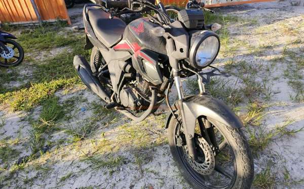 HONDA CB 150 Verza