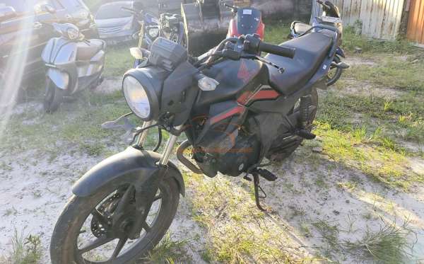 HONDA CB 150 Verza