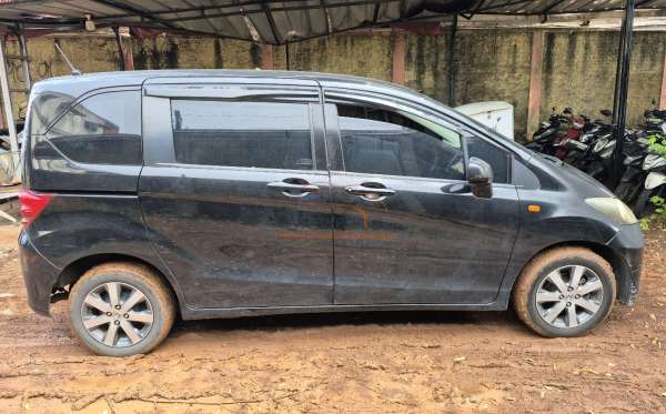 HONDA FREED GB3 1.5 E