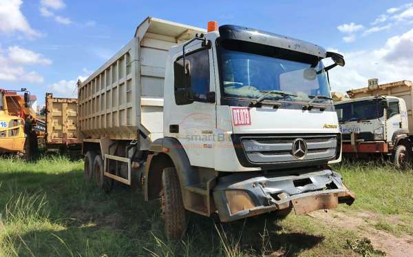 MERCEDES BENZ AXOR 2528 CH (6X4)
