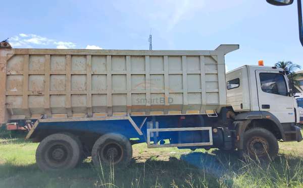 MERCEDES BENZ AXOR 2528 CH (6X4)