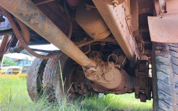 MERCEDES BENZ AXOR 2528 CH (6X4)