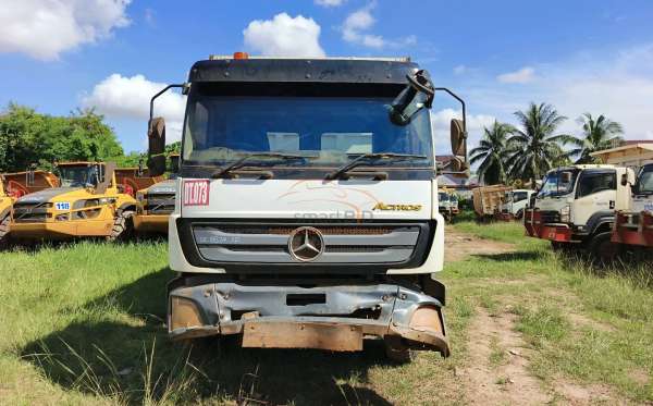 MERCEDES BENZ AXOR 2528 CH (6X4)