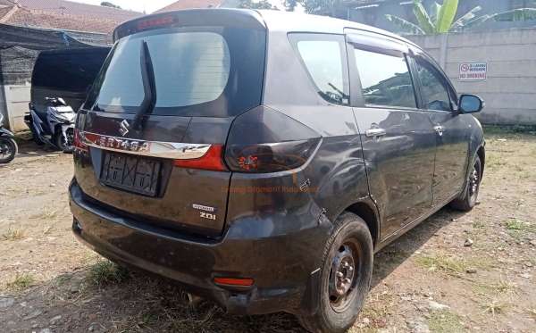 SUZUKI ERTIGA