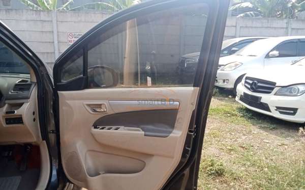 SUZUKI ERTIGA